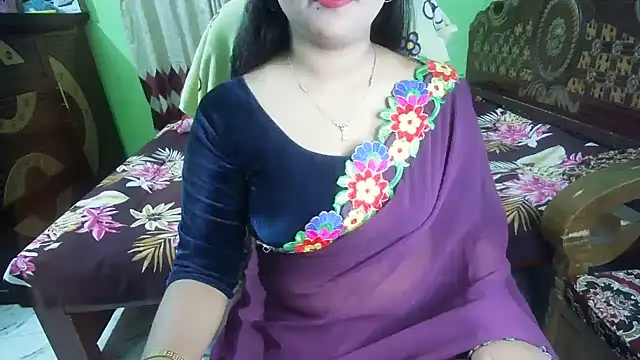 BengaliQueenStar Chat XXX in diretta