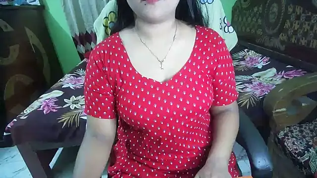 แชท XXX สดของ BengaliQueenStar
