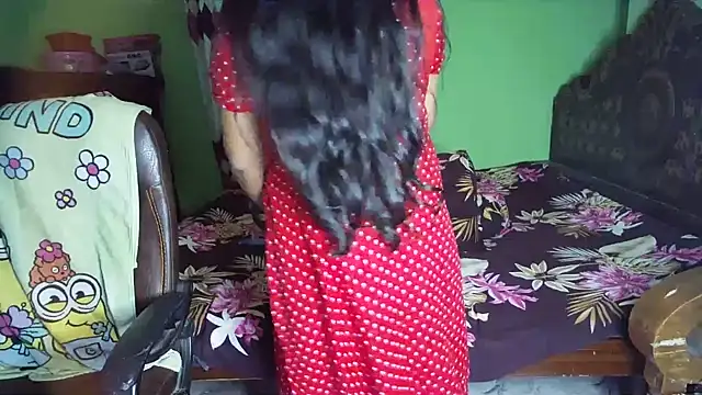 BengaliQueenStar Chat XXX in diretta