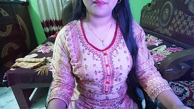 צ'אט XXX בשידור חי של BengaliQueenStar