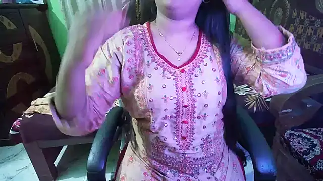Živý XXX chat BengaliQueenStar
