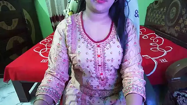 BengaliQueenStar Chat XXX in diretta