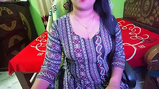BengaliQueenStar Chat XXX in diretta