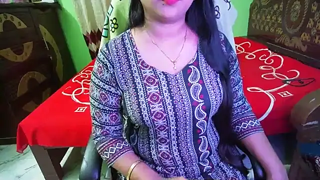 BengaliQueenStar Chat XXX in diretta