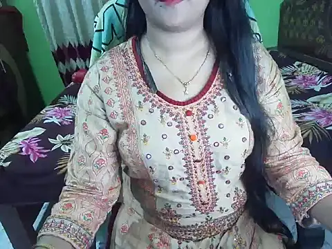 צ'אט XXX בשידור חי של BengaliQueenStar