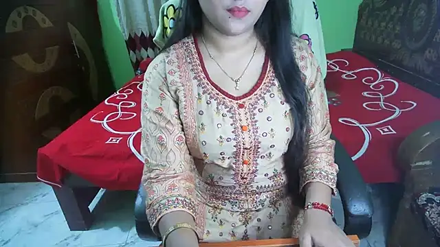 BengaliQueenStar Chat XXX in diretta