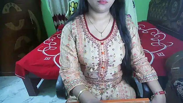 BengaliQueenStar Chat XXX in diretta