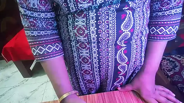 Živý XXX chat BengaliQueenStar