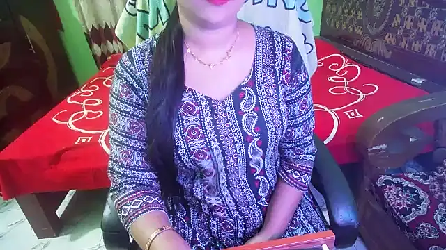 BengaliQueenStar Chat XXX in diretta