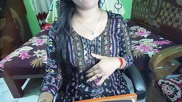 BengaliQueenStar – Naživo XXX chat
