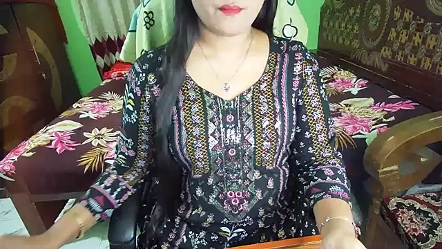 แชท XXX สดของ BengaliQueenStar