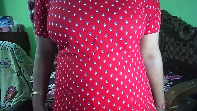 BengaliQueenStar Adlı Modelin Canlı XXX Sohbeti