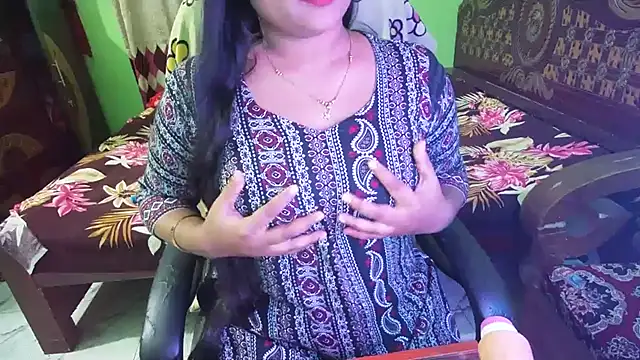 Živý XXX chat BengaliQueenStar