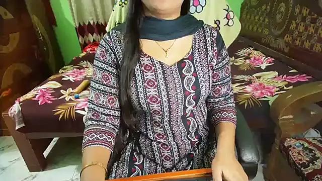 BengaliQueenStar 라이브 XXX 채팅