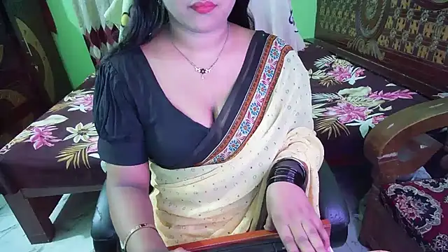 BengaliQueenStar: онлайн-секс-чат