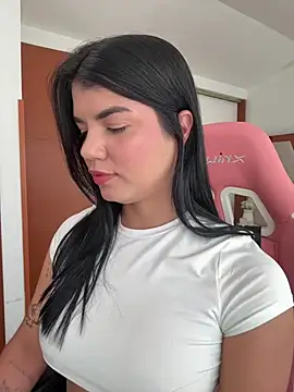emma_lopesのライブXXXチャット