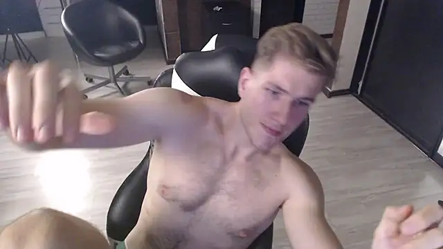 Show modela John_Harris7 na web-kameri