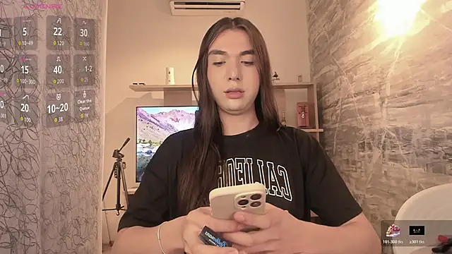 Pokazy przed kamerką – saracaball_