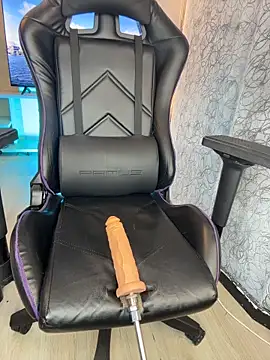 saracaball_ webcam show