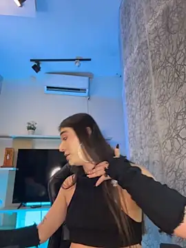 saracaball_'s Webcam Show