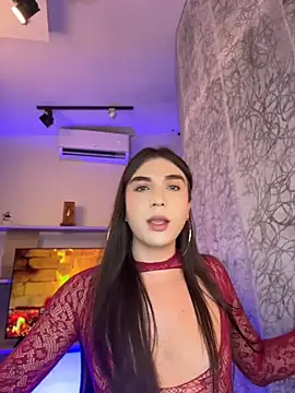 saracaball_ webcam show
