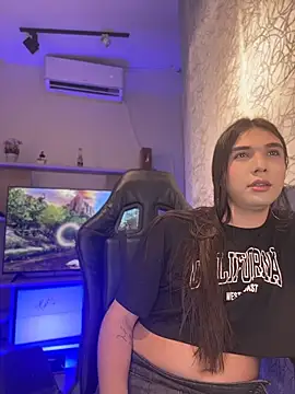 saracaball_'s Webcam Show
