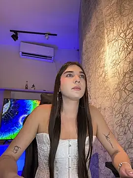 saracaball_ Show in webcam