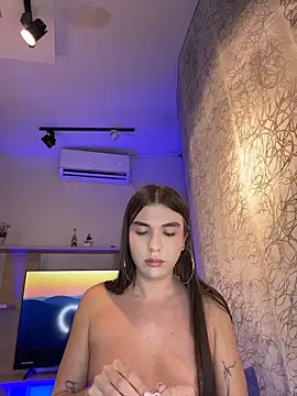 saracaball_'s Webcam Show