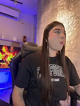saracaball_'s Webcam Show