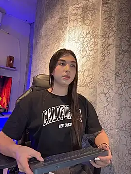 saracaball_'s Webcam Show
