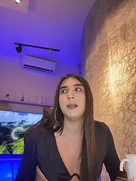 saracaball_ webcam show
