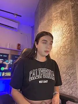 saracaball_'s Webcam Show