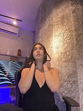 saracaball_ webcam show