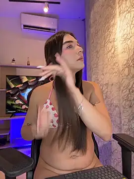saracaball_ webcam show