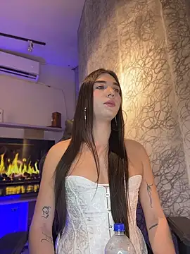 saracaball_'s Webcam Show