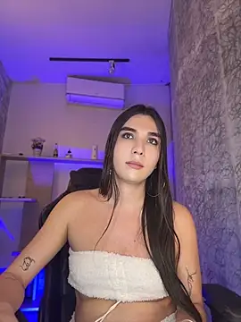Show modela saracaball_ na web-kameri