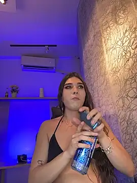 saracaball_'s Webcam Show