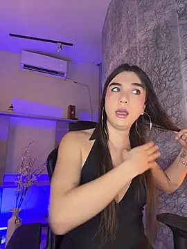 Show modela saracaball_ na web-kameri