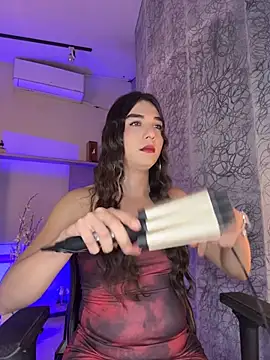 saracaball_ Show in webcam