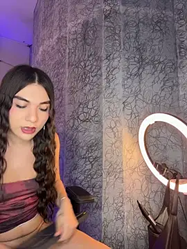 Show modela saracaball_ na web-kameri