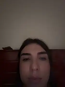 saracaball_ Show in webcam
