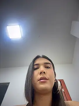 saracaball_'s Webcam Show