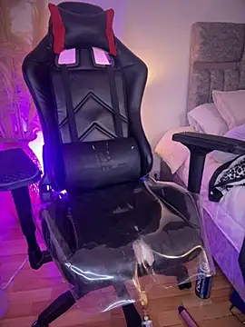 saracaball_'s Webcam Show