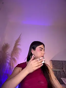 saracaball_ Show in webcam