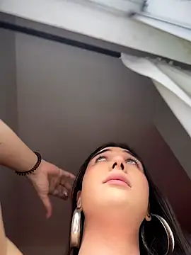 saracaball_ webcam show