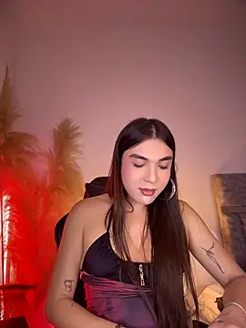saracaball_ Show in webcam
