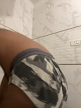 Show de ALWAYSHORNYDADDY na webcam