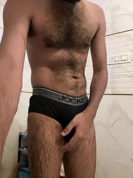 Show modela ALWAYSHORNYDADDY na web-kameri