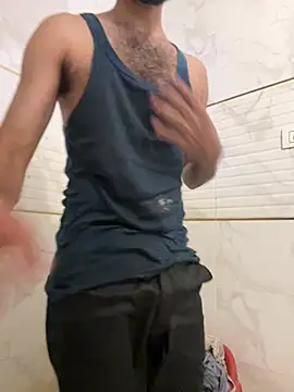הופעת וובקאם של ALWAYSHORNYDADDY