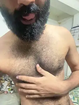 הופעת וובקאם של ALWAYSHORNYDADDY